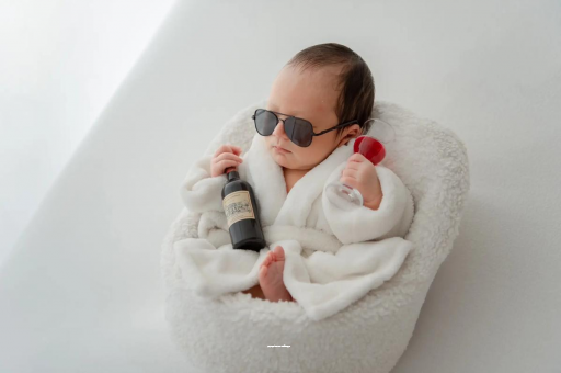 香港孕妇肚脐眼突出来